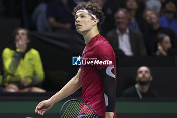 2024-11-21 - Ben Shelton of USA during the 2024 Davis Cup Finals quarter-final tennis tie between United States (USA) and Australia at Palacio de Deportes Jose Maria Martin Carpena on November 21, 2024 in Malaga, Spain - TENNIS - DAVIS CUP 2024 - 1/4 - USA V AUSTRALIA - INTERNATIONALS - TENNIS