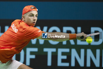 2024-11-22 - Tallon Griekspoor of Netherlands in action against Jan-Lennard Struff of Germany during the Davis Cup 2024, Semi-Finals tennis event between Germany and Netherlands on November 22, 2024 at Martin Carpena Pavilion in Malaga, Spain - TENNIS - DAVIS CUP 2024 - 1/2 - GERMANY V NETHERLANDS - INTERNATIONALS - TENNIS