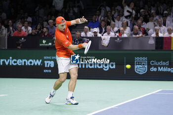 2024-11-22 - Tallon Griekspoor of Netherlands in action against Jan-Lennard Struff of Germany during the Davis Cup 2024, Semi-Finals tennis event between Germany and Netherlands on November 22, 2024 at Martin Carpena Pavilion in Malaga, Spain - TENNIS - DAVIS CUP 2024 - 1/2 - GERMANY V NETHERLANDS - INTERNATIONALS - TENNIS