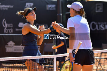 13/07/2024 - Oksana Selechmet'eva (RUS) shaking hand to Lina Boskovic (HRV) at the end of their semi-final match ATV Tenis Open - W75 Rome 13 luglio 2024 Circolo Antico tiro a volo – Rome, Italy - ATV TENNIS OPEN - ITFW75 - NAZIONALI - TENNIS