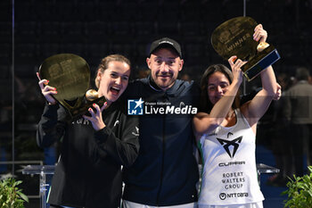 2024-06-23 - Ariana Sanchez Fallada and Paula Josemaria Martin the winners during the awards ceremony of the BNL Italy Major Premier Padel at Foro Italico in Rome, Italy on July 23th, 2024 - BNL ITALY MAJOR PREMIER PADEL - PADEL - TENNIS