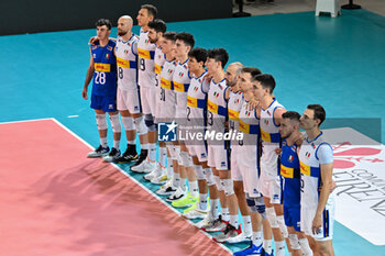 2024-07-16 - Players of Italy during the National anthem - TEST MATCH - ITALY VS ARGENTINA - FRIENDLY MATCH - VOLLEYBALL