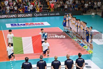 2024-07-16 - Italy team during the National anthem - TEST MATCH - ITALY VS ARGENTINA - FRIENDLY MATCH - VOLLEYBALL