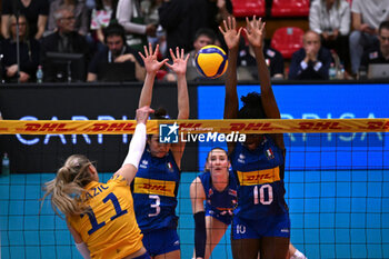 2024-05-09 - Actions game and players' images between Italian Senior Women's National Team and Swedish Senior Women's National Team in the VOLLEYBALL - FRIENDLY MATCH - Test Match at PalaBancaSport di Piacenza - May 9, 2024 - TEST MATCH - ITALY WOMEN VS SWEDEN - FRIENDLY MATCH - VOLLEYBALL