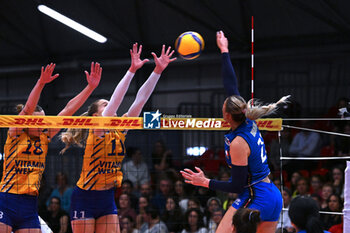 2024-05-09 - Actions game and players' images between Italian Senior Women's National Team and Swedish Senior Women's National Team in the VOLLEYBALL - FRIENDLY MATCH - Test Match at PalaBancaSport di Piacenza - May 9, 2024 - TEST MATCH - ITALY WOMEN VS SWEDEN - FRIENDLY MATCH - VOLLEYBALL