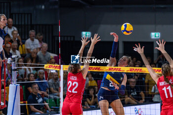 2024-07-09 - Ekaterina Antropova (Italy) attack - WOMEN'S TEST MATCH - ITALY VS SERBIA - FRIENDLY MATCH - VOLLEYBALL