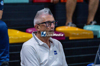 2024-07-09 - Andrea Lucchetta (Rai Sport) - WOMEN'S TEST MATCH - ITALY VS SERBIA - FRIENDLY MATCH - VOLLEYBALL