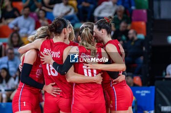 2024-07-09 - Exultation of Serbia team - WOMEN'S TEST MATCH - ITALY VS SERBIA - FRIENDLY MATCH - VOLLEYBALL