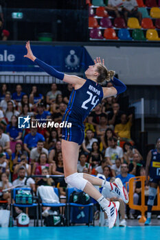 2024-07-09 - Ekaterina Antropova (Italy) at service - WOMEN'S TEST MATCH - ITALY VS SERBIA - FRIENDLY MATCH - VOLLEYBALL