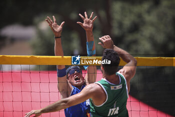 2024-06-23 - Mees Sengers (NED) with a block - WORLD BEACH PRO TOUR - BEACH VOLLEY - VOLLEYBALL