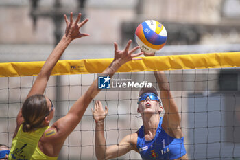 2024-06-23 - Reka Orsi Toth (ITA) in action against Heleene Hollas (EST) - WORLD BEACH PRO TOUR - BEACH VOLLEY - VOLLEYBALL