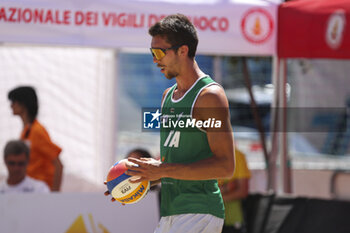 2024-06-23 - Gianluca Dal Corso (ITA) is ready to serve - WORLD BEACH PRO TOUR - BEACH VOLLEY - VOLLEYBALL