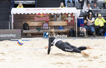 2024-07-07 - Gstaad Switzerland, 07/07/2024: Megan Krapt (USA) in action during semi final of Swatch Beach Pro Gstaad 2024, Roy Emerson Arena in Gstaad. - SWATCH BEACH VOLLEY - BEACH VOLLEY - VOLLEYBALL