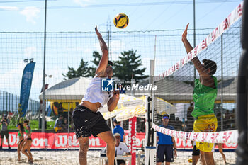 2024-07-21 - Italy, Beinasco 20/07/2024
Le Dune Beach Club Beinasco(Torino)
Beach Volleyball Italian Absolute Championship 2024
Main draw Assoluto (M-F)

SEREGNI SERGIO (2) vs TRAVI DANIELE - CAMPIONATO ITALIANO ASSOLUTO - BEACH VOLLEY - VOLLEYBALL