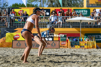 2024-09-06 - GOTTARDI V. - SCAMPOLI C. (White) vs vSERAFINI A. - CONTE V (Green) during Fonzies Campionato Italiano Assoluti Femminili e Maschili 2024 - Day 1 of Last Stage at Polo est Village in Bellaria-Igea Marina (RI) - CAMPIONATO ITALIANO ASSOLUTO - BEACH VOLLEY - VOLLEYBALL