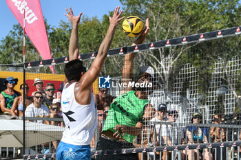 2024-09-07 - #2 LUPO D. - #1 ZAYTSEV I. (Green) vs #1 #1 SACRIPANTI M. - #2 TITTA G. (white) during 16/8 of final of Fonzies Campionato Italiano Assoluti Femminili e Maschili 2024 - Day 2 of Last Stage at Polo est Village in Bellaria-Igea Marina (RI) - CAMPIONATO ITALIANO ASSOLUTO - BEACH VOLLEY - VOLLEYBALL