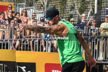 2024-09-07 - #2 LUPO D. - #1 ZAYTSEV I. (Green) vs #1 #1 SACRIPANTI M. - #2 TITTA G. (white) during 16/8 of final of Fonzies Campionato Italiano Assoluti Femminili e Maschili 2024 - Day 2 of Last Stage at Polo est Village in Bellaria-Igea Marina (RI) - CAMPIONATO ITALIANO ASSOLUTO - BEACH VOLLEY - VOLLEYBALL