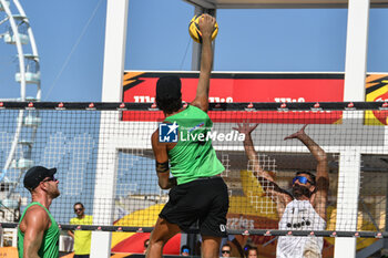 2024-09-07 - #2 LUPO D. - #1 ZAYTSEV I. (Green) vs #1 #1 SACRIPANTI M. - #2 TITTA G. (white) during 16/8 of final of Fonzies Campionato Italiano Assoluti Femminili e Maschili 2024 - Day 2 of Last Stage at Polo est Village in Bellaria-Igea Marina (RI) - CAMPIONATO ITALIANO ASSOLUTO - BEACH VOLLEY - VOLLEYBALL