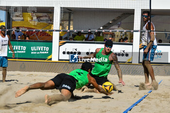 2024-09-07 - #2 LUPO D. - #1 ZAYTSEV I. (Green) vs #1 #1 SACRIPANTI M. - #2 TITTA G. (white) during 16/8 of final of Fonzies Campionato Italiano Assoluti Femminili e Maschili 2024 - Day 2 of Last Stage at Polo est Village in Bellaria-Igea Marina (RI) - CAMPIONATO ITALIANO ASSOLUTO - BEACH VOLLEY - VOLLEYBALL