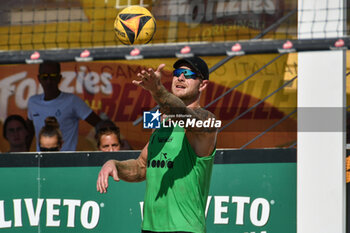 2024-09-07 - #2 LUPO D. - #1 ZAYTSEV I. (Green) vs #1 #1 SACRIPANTI M. - #2 TITTA G. (white) during 16/8 of final of Fonzies Campionato Italiano Assoluti Femminili e Maschili 2024 - Day 2 of Last Stage at Polo est Village in Bellaria-Igea Marina (RI) - CAMPIONATO ITALIANO ASSOLUTO - BEACH VOLLEY - VOLLEYBALL