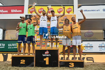 2024-09-08 - Awards ceremony time of Fonzies Campionato Italiano Assoluti Femminili e Maschili 2024 - Final day of Last Stage at Polo est Village in Bellaria-Igea Marina (RI) - CAMPIONATO ITALIANO ASSOLUTO - BEACH VOLLEY - VOLLEYBALL