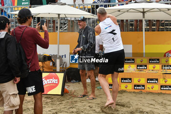 2024-09-08 - Awards ceremony time of Fonzies Campionato Italiano Assoluti Femminili e Maschili 2024 - Final day of Last Stage at Polo est Village in Bellaria-Igea Marina (RI) - CAMPIONATO ITALIANO ASSOLUTO - BEACH VOLLEY - VOLLEYBALL