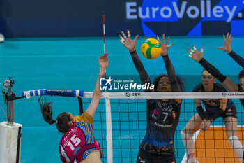 2024-02-29 - Kara Bajema (Allianz VV Milano) during quarter Final of the Champions League Women between Allianz VeroVolley Milano and ŁKS Commercecon Łodz at Allianz Cloud, Milano, Italy on February 29, 2024 - QUARTER FINALS - ALLIANZ VEROVOLLEY MILANO VS LODZ - CHAMPIONS LEAGUE WOMEN - VOLLEYBALL