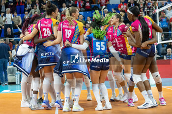 2024-02-29 - Exultation of Players of Vero Volley Milano after scoring a match point during quarter Final of the Champions League Women between Allianz VeroVolley Milano and ŁKS Commercecon Łodz at Allianz Cloud, Milano, Italy on February 29, 2024 - QUARTER FINALS - ALLIANZ VEROVOLLEY MILANO VS LODZ - CHAMPIONS LEAGUE WOMEN - VOLLEYBALL