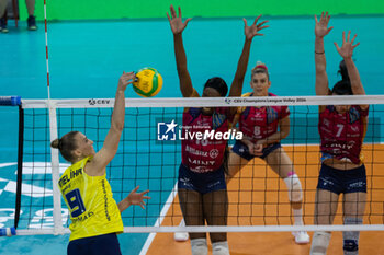 2024-03-12 - Spike of Meliha Diken (Fenerbahce Opet Istanbul) during SemiFinals of the Champions League Women between Allianz VeroVolley Milano and Fenerbahce Opet Istanbul at Allianz Cloud, Milano, Italy on March 12, 2024 - ALLIANZ VERO VOLLEY MILANO VS FENERBAHCE OPEN ISTANBUL - CHAMPIONS LEAGUE WOMEN - VOLLEYBALL