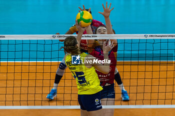 2024-03-12 - Tip of Eda Irina Fetisova (Fenerbahce Opet Istanbul) during SemiFinals of the Champions League Women between Allianz VeroVolley Milano and Fenerbahce Opet Istanbul at Allianz Cloud, Milano, Italy on March 12, 2024 - ALLIANZ VERO VOLLEY MILANO VS FENERBAHCE OPEN ISTANBUL - CHAMPIONS LEAGUE WOMEN - VOLLEYBALL
