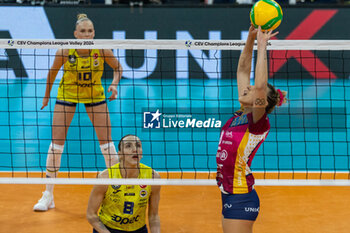 2024-03-12 - Alessia Orro (Allianz VV Milano) in action during SemiFinals of the Champions League Women between Allianz VeroVolley Milano and Fenerbahce Opet Istanbul at Allianz Cloud, Milano, Italy on March 12, 2024 - ALLIANZ VERO VOLLEY MILANO VS FENERBAHCE OPEN ISTANBUL - CHAMPIONS LEAGUE WOMEN - VOLLEYBALL