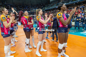 2024-03-12 - Players of Vero Volley Milano celebrate the victory during SemiFinals of the Champions League Women between Allianz VeroVolley Milano and Fenerbahce Opet Istanbul at Allianz Cloud, Milano, Italy on March 12, 2024 - ALLIANZ VERO VOLLEY MILANO VS FENERBAHCE OPEN ISTANBUL - CHAMPIONS LEAGUE WOMEN - VOLLEYBALL