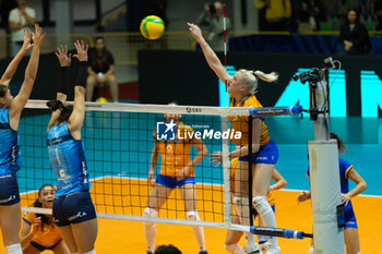 07/11/2024 - Puck Hoogers (FC Porto) during CEV Champions League Women 2025 match between Numia VV Milano and FC Porto at Opiquad Arena, Monza, Italy on November 7, 2024	 - VERO VOLLEY MILANO VS FC PORTO - CHAMPIONS LEAGUE WOMEN - VOLLEY