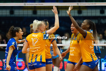 07/11/2024 - Happiness of Players of FC Porto during CEV Champions League Women 2025 match between Numia VV Milano and FC Porto at Opiquad Arena, Monza, Italy on November 7, 2024	 - VERO VOLLEY MILANO VS FC PORTO - CHAMPIONS LEAGUE WOMEN - VOLLEY