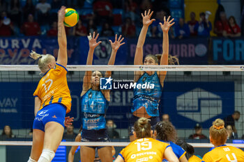 07/11/2024 - Puck Hoogers (FC Porto) during CEV Champions League Women 2025 match between Numia VV Milano and FC Porto at Opiquad Arena, Monza, Italy on November 7, 2024	 - VERO VOLLEY MILANO VS FC PORTO - CHAMPIONS LEAGUE WOMEN - VOLLEY