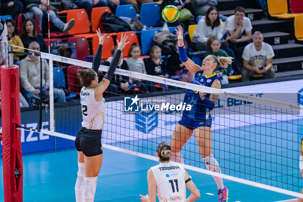 Savino Del Bene Scandicci vs CSO Voluntari 2005 - CHAMPIONS LEAGUE WOMEN - VOLLEY