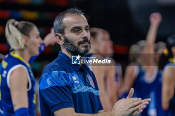 06/11/2024 - Marco Gaspari (head coach of Savino Del Bene Scandicci) - SAVINO DEL BENE SCANDICCI VS CSO VOLUNTARI 2005 - CHAMPIONS LEAGUE WOMEN - VOLLEY