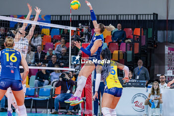 06/11/2024 - Camilla Mingardi (Savino Del Bene Scandicci) attack - SAVINO DEL BENE SCANDICCI VS CSO VOLUNTARI 2005 - CHAMPIONS LEAGUE WOMEN - VOLLEY