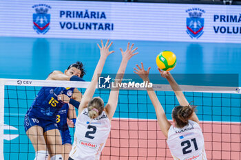 06/11/2024 - Ana Carolina da Silva (Savino Del Bene Scandicci) attack - SAVINO DEL BENE SCANDICCI VS CSO VOLUNTARI 2005 - CHAMPIONS LEAGUE WOMEN - VOLLEY