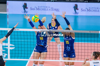 06/11/2024 - Monsterblock of Camilla Mingardi (Savino Del Bene Scandicci) - SAVINO DEL BENE SCANDICCI VS CSO VOLUNTARI 2005 - CHAMPIONS LEAGUE WOMEN - VOLLEY