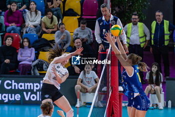 06/11/2024 - Monsterblock of Indy Baijens (Savino Del Bene Scandicci) - SAVINO DEL BENE SCANDICCI VS CSO VOLUNTARI 2005 - CHAMPIONS LEAGUE WOMEN - VOLLEY