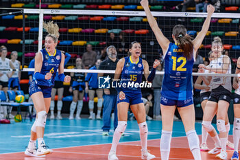 06/11/2024 - Ana Carolina da Silva (Savino Del Bene Scandicci) and Lindsey Ruddins (Savino Del Bene Scandicci) exultation - SAVINO DEL BENE SCANDICCI VS CSO VOLUNTARI 2005 - CHAMPIONS LEAGUE WOMEN - VOLLEY