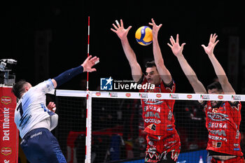 2024-01-28 - Spike of Maar Stephen Timothy ( Mint Vero Volley Monza ) with block of Sebastian Sole ( Sir Susa Vim Perugia ) - SIR SUSA VIM PERUGIA VS MINT VERO VOLLEY MONZA - ITALIAN CUP - VOLLEYBALL
