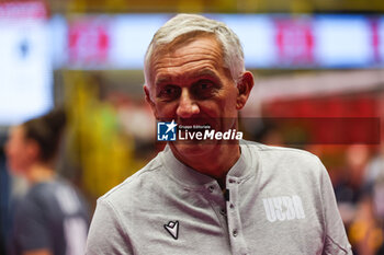 2024-09-08 - Gianni Caprara Head Coach of UYBA E-Work Volley Busto Arsizio looks on during Volley 2024/25 UYBA CUP at E-Work Arena - UYBA VOLLEY BUSTO ARSIZIO - RITRATTI - EVENTS - VOLLEYBALL