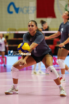 2024-09-08 - Giorgia Frosini #12 of UYBA E-Work Volley Busto Arsizio seen in action during Volley 2024/25 UYBA CUP at E-Work Arena - UYBA VOLLEY BUSTO ARSIZIO - RITRATTI - EVENTS - VOLLEYBALL