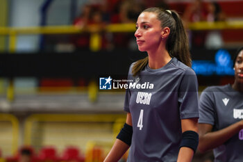 2024-09-08 - Rebecca Piva #4 of UYBA E-Work Volley Busto Arsizio looks on during Volley 2024/25 UYBA CUP at E-Work Arena - UYBA VOLLEY BUSTO ARSIZIO - RITRATTI - EVENTS - VOLLEYBALL