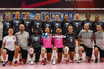 2024-09-08 - UYBA E-Work Volley Busto Arsizio team line up during Volley 2024/25 UYBA CUP at E-Work Arena - UYBA VOLLEY BUSTO ARSIZIO - RITRATTI - EVENTS - VOLLEYBALL