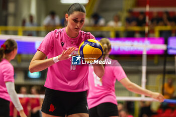 2024-09-08 - Benedetta Sartori #10 of UYBA E-Work Volley Busto Arsizio seen in action during Volley 2024/25 UYBA CUP at E-Work Arena - UYBA VOLLEY BUSTO ARSIZIO - RITRATTI - EVENTS - VOLLEYBALL