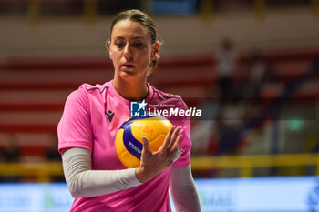 2024-09-08 - Jennifer Boldini #19 of UYBA E-Work Volley Busto Arsizio seen in action during Volley 2024/25 UYBA CUP at E-Work Arena - UYBA VOLLEY BUSTO ARSIZIO - RITRATTI - EVENTS - VOLLEYBALL