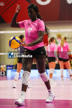 2024-09-08 - Josephine Obossa #11 of UYBA E-Work Volley Busto Arsizio seen in action during Volley 2024/25 UYBA CUP at E-Work Arena - UYBA VOLLEY BUSTO ARSIZIO - RITRATTI - EVENTS - VOLLEYBALL